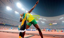 【足彩网】奖杯变卖求生路，主力离场待收购，破产球队的命运十字路口