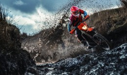 中国竞彩网：绿茵悲歌与钢铁意志，乌克兰足球的世界杯梦想，在巅峰起点与附加赛魔咒间挣扎