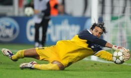 足彩网|孔帕尼以人为本，迪亚斯获专门假期，专注精神健康恢复