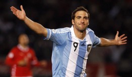 中国竞彩网：浓眉复出全能演绎，28分钟高效数据助湖人险胜勇士